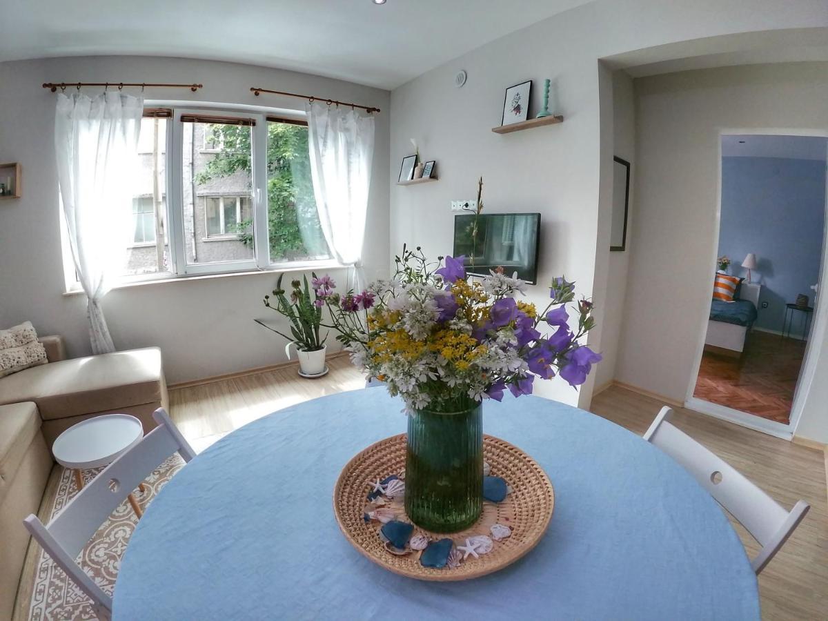 Into The Blue, 4 Guests, 5 Min Away From The Beach Varna Exterior photo