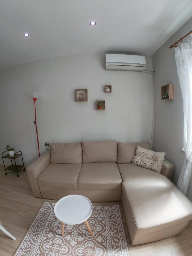 Into The Blue, 4 Guests, 5 Min Away From The Beach Varna Exterior photo